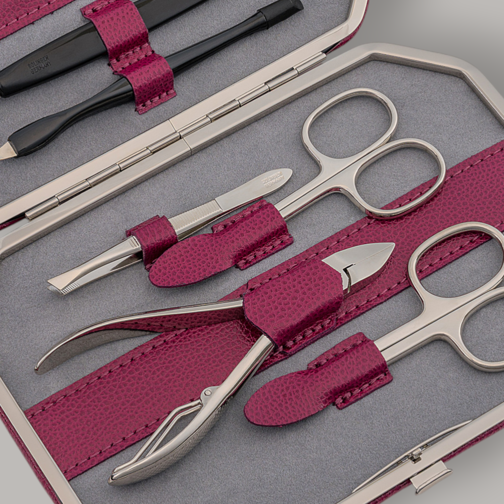 10-teilig Maniküretui beluga / beere (Leder) 