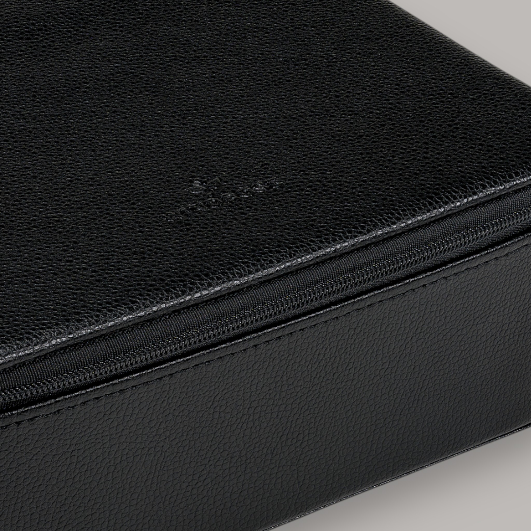 Uhrenkassette Beluga / schwarz (Leder) Uhrenkassette Beluga / schwarz (Leder)